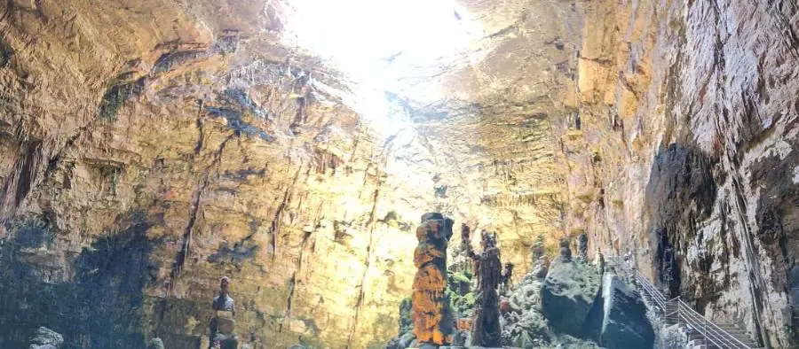 La Grave, ingresso delle grotte